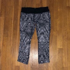Nike printed workout capris